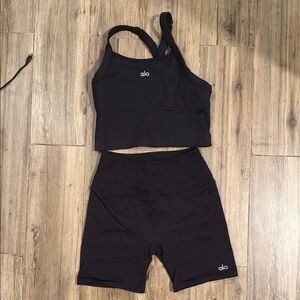 ALO Yoga Black Ribbed Sports Bra